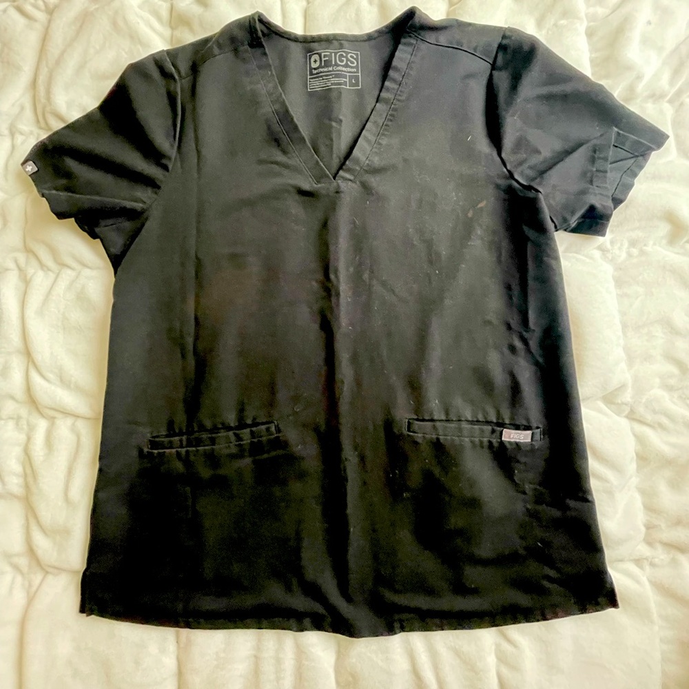 FIGS CASMA 3 POCKET BLACK SCRUB TOP